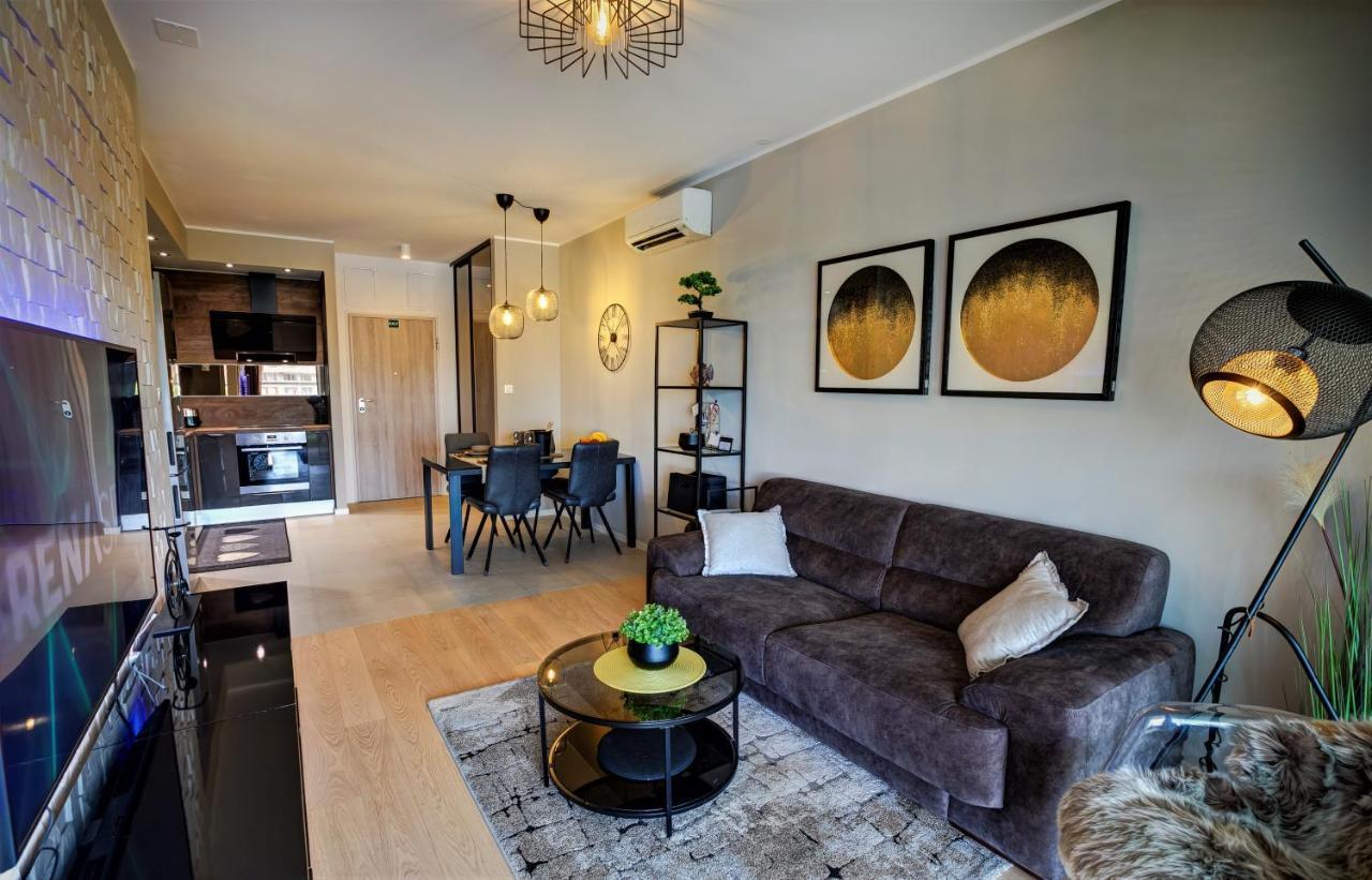 Luxury Apartment 4Seasons With Garage Split Exterior foto